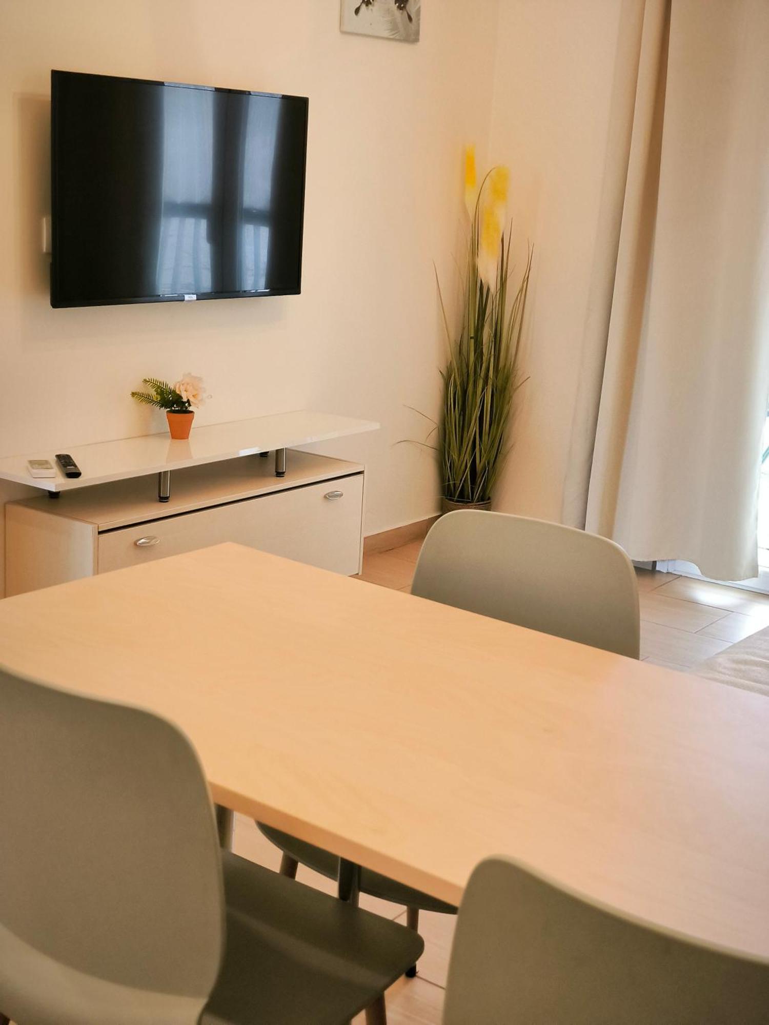 Penthouse With An Incredible View 350M From Metro Station! Leilighet Athen Eksteriør bilde